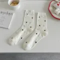 Chaussettes mi-mollet en coton à pois respirantes et confortables, style mignon d'été. - Chat avec étiquette en tissu