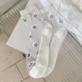 Printemps été fin transparent soie femmes chaussettes mi-tubes mignon smiley brodé respirant - Taille Unique (Emballage Individuel) / Sourire Blanc