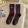 Chaussettes d'hiver marron foncé confortables avec joli visage brodé, épaisses et bien chaudes. - Taille unique / Café