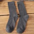 Chaussettes mi-hautes côtelées unies pour femmes style rétro décontracté hiver automne - Taille unique / Gris foncé