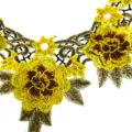 Gelb-braune bestickte Spitzenkragen Applikation Detail, Blumen Stickerei Aufnäher zum Nähen. - Gelb (LG713)