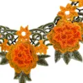 Close-up detail van etnische stijl oranje bloemen kant kraag borduurwerk appliques, hol. - Oranje (LG713)