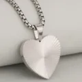 Collar con colgante de corazón de acero inoxidable, joyería minimalista y elegante. - Colgante Solo (Sin Cadena) / Plateado