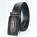Herren Ledergürtel Schwarz Automatikschließe Kroko-Muster Business Freizeit Anzuggürtel - Krokodilmuster Schwarze Schnalle Schwarzer Riemen / 110cm