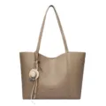 Bruine lederen shopper handtas voor dames met strohoed bedel, grote schoudertas tas. - Beige Grijs