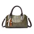 Vintage groene lederen handtas voor dames, grote schoudertas met houten kralen decoratie. - Groen