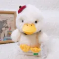 Simpatico peluche anatra bianca con cappello di bacche, morbida bambola per regalo di compleanno. - In Piedi Problema di Bacche / 27cm / Rosso bianco