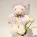 Simpatico orsetto di peluche Lolita con cappello in pizzo viola e nastro, dolce regalo. - Orso Lolita Morbido Viola
