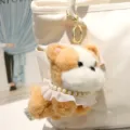 Ciondolo portachiavi in peluche per cucciolo, morbido cane di peluche con collare di perle. - Charm / Giallo