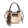 Modische Damen Eimer Handtasche PU Leder Schulter Umhaengetasche mit Anhaengern Stil. - Mit Anhänger / Weiß