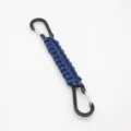 Paracord Schlüsselanhänger mit Karabinerhaken, robustes geflochtenes Outdoor Zubehör. - Marineblau