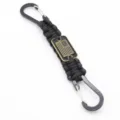 Schwarzer Paracord Schlüsselanhänger mit Karabiner und US-Flagge Metall-Anhänger. - Schwarz