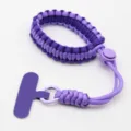 Paarse paracord telefoon polsband met verstelbare gesp en bevestigingslipje voor veilig dragen. - Donkerpaars + Lichtpaars