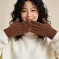 Gants tricotés unicolores marron pour l'automne et l'hiver, en laine douce et chaude. - Taille unique / Café