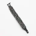 Gruenes Camouflage Fallschirmschnur U-Schaeckel Armband fuer Outdoor Camping und Survival. - Wald-Camouflage (Schwarze Beschläge)