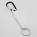 Llavero de paracaídas para exteriores con mosquetón negro, cuerda trenzada resistente y anilla. - Blanco