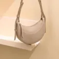 Minimalistische Beuteltasche in Beige, schicke PU Leder Umhängetasche für Damen Alltag. - 27*7.5*16 / Gebrochenes Weiß