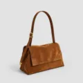 Braune Wildleder-Umhängetasche für Damen, Retro Achseltasche mit Schnalle, stilvolle Handtasche. - Karamellbraun