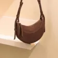 Braune Halbmond Umhängetasche für Damen, stilvolle Achseltasche mit Reißverschluss. - 27*7.5*16 / Dunkelbraun