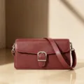Schicke minimalistische Damen Umhängetasche, stilvolle Leder Handtasche für Alltag. - 31x14x15cm / Rot