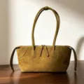 Vintage Wildleder Umhängetasche für Damen, elegante Business Schultertasche, große Handtasche. - 26*9*15cm / Olivgrün
