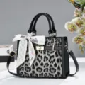 Borsa a mano tracolla stampa leopardata con sciarpa, grande capacità borsa donna. - Nero