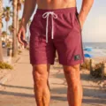 Pantaloncini sportivi da uomo in mesh traspirante con coulisse e strisce laterali per l'estate al mare. - Taglia S / Pantaloni e gonne / Borgogna