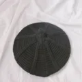 Schwarze Kinder Strickbaret Mütze, einfarbige warme Herbst Winter Achtkantmütze für Jungen - Einheitsgröße 46-52cm / Schwarz
