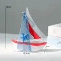 Modello di barca a vela in metallo stile mediterraneo, perfetto per decorazione scrivania. - Stile a Rete / Rosso