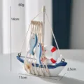 Barca a Vela in Legno Miniaturizzata Stile Mediterraneo Decorazione da Tavolo Nautica - Applicazioni barca con pesce e salvagente