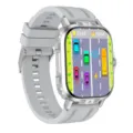 Reloj inteligente Bluetooth resistente con correa de silicona y funciones de fitness. - Plateado