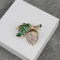 Vintage Gland Feuille Strass Broche Emaille Doree Botanique Bijoux Epingle pour Vetement Femme - Blanc