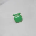 Jolie broche emaillee pomme verte accessoire de revers en metal pour vetement et sac a main. - Pomme Verte