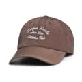 Braune schnelltrocknende Baseballkappe mit weißem, gesticktem Sportclubtext für Outdoor. - Verstellbar / Dunkelbraun