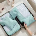 Mintgrüne Reise-Aufbewahrungstaschen Set, multifunktionale Kleidungsorganisatoren für Koffer. - 6-teiliges Set / Hellgrün