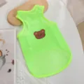 Ademend groen mesh hondenhemd met schattige berenprint, lichte zomer huisdierkleding voor puppy's. - XS / Groen (Een Beer)