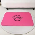 Rosa waschbare Haustier Pinkelmatte mit schwarzem Pfotenabdruck, wiederverwendbare Matte. - 60*45cm / Fuchsia