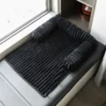 Gemütliches schwarzes Streifen Haustier Sofa Bett für Hunde und Katzen, weiches Kissen. - M 80x60cm / Schwarz