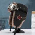 Klassische Winter Pilotenmütze Bomberhut mit Brille Ohrenklappen winddichte warme Pelzkappe - Einheitsgröße (56-60cm) / Schwarzer Hut + Brille