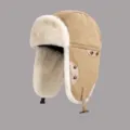 Khaki Winter Bombermütze mit weißem Plüsch, warme winddichte Ushanka Mütze für kalte Tage - Einheitsgröße (56-60cm) / Hellbeige