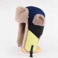 Warme farblich abgestimmte Bombermütze mit Ohrenschützern für Outdoor-Skifahren und Radfahren. - Einheitsgröße für Erwachsene (55–60 cm) / Marineblau Top