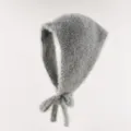 Berretto in maglia soffice grigio, sciarpa triangolare invernale morbida calda con bei lacci. - Grigio