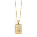 Collar con colgante de carta de tarot de acero titanio con diseño de luna y piedras brillantes. - La Luna / Dorado