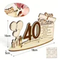 Dettaglio del supporto regalo in legno 40 anni che mostra le dimensioni e la fessura. - Età 40