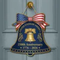 Targa sospesa in legno del Giorno dell'Indipendenza con bandiera americana e campana. - 20cm