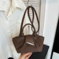 Bolso de mano vintage de ante marrón para mujer, elegante bolso con correa ajustable. - Sin colgante / Café