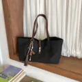 Retro large capacity canvas tote bag minimalist versatile single shoulder underarm bag for women - With Pendant / Black
