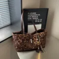 Bolso Tote de Ante con Leopardo Retro Gran Capacidad Bolso de Hombro para Mujer - Con Colgante / Estampado de leopardo