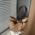 Brown suede retro polka dot tote bag for women, stylish large capacity autumn shoulder bag - With Pendant / Khaki