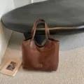 Bolso tote marrón de ante minimalista para mujer, bolso de hombro retro de gran capacidad. - Sin colgante / Café